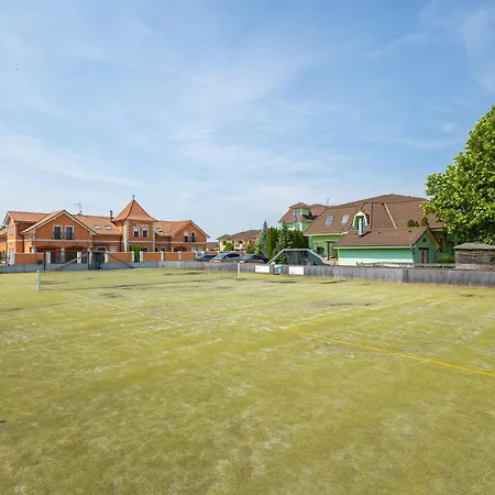 Penzion Velky Meder*** Lejlighedshotel